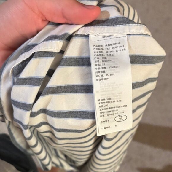 Hollister Men's Blue and White Striped Casual Shirt - Picture 3 of 3